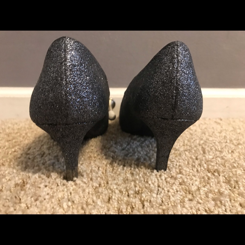 Heels - Picture 3 of 5